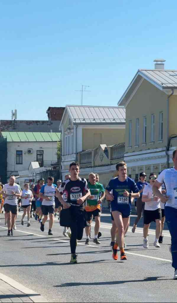 Сотрудники ТД Вертикаль приняли участие в марафоне Беги, герой в Санкт-Петербурге | ТД «Вертикаль»